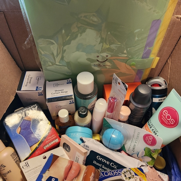 AWSOME BIG Mystery Box - Picture 2 of 4